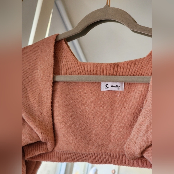 K-Style Baby Pink Bolero Knit Top - Picture 2 of 3